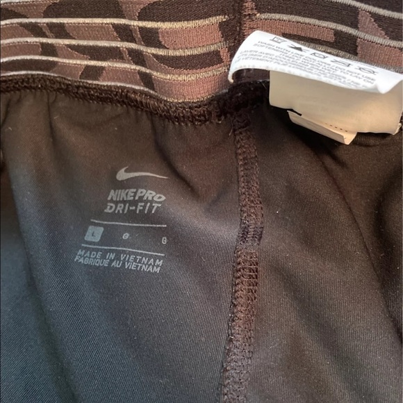 Nike Pro - Picture 3 of 3